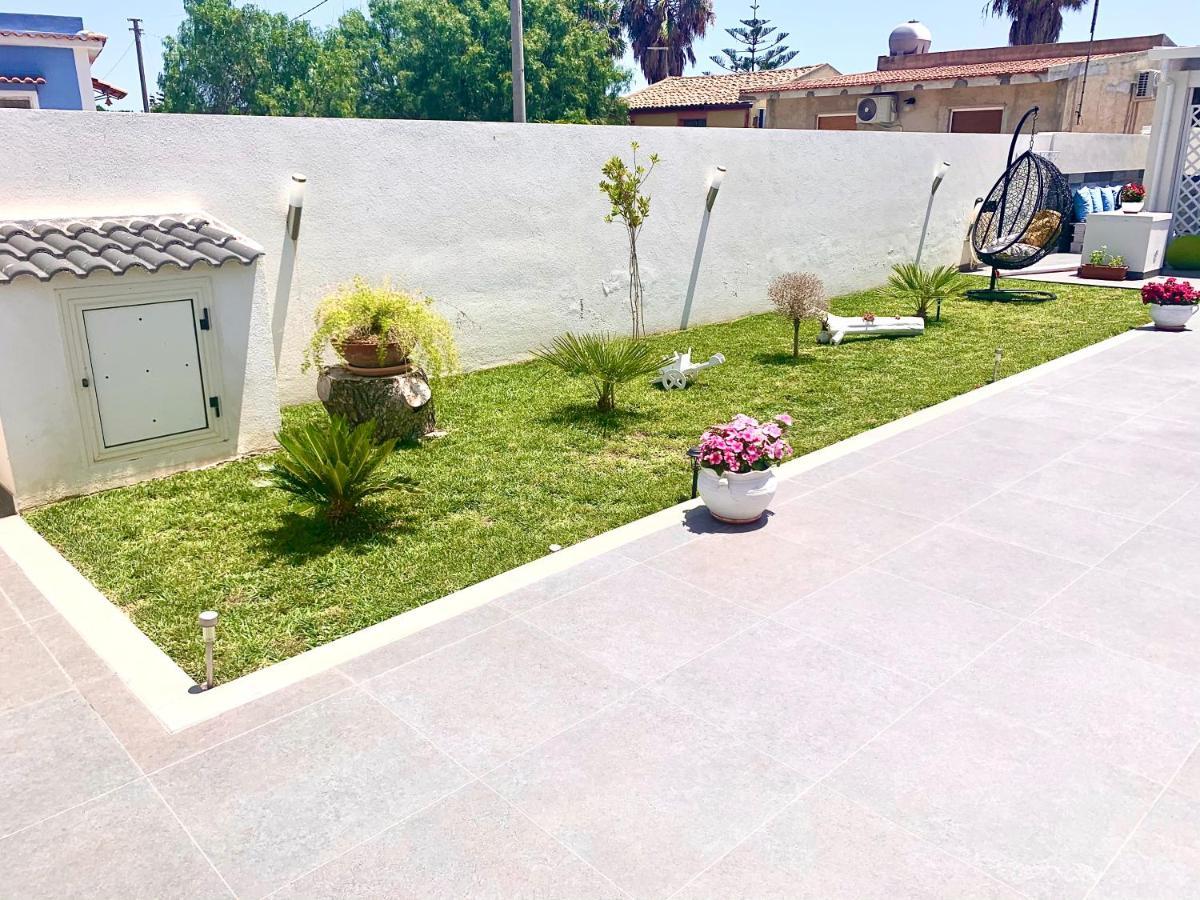 Villa White Sicilia Санта-Марія-дель-Фокалло Екстер'єр фото